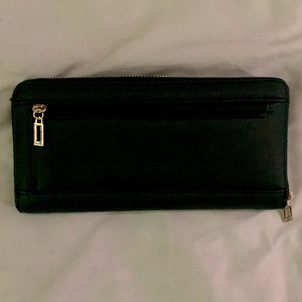 Guess Wallet - Picture 4 of 7